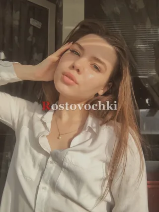 Януся — проститутка в районе Ленинский